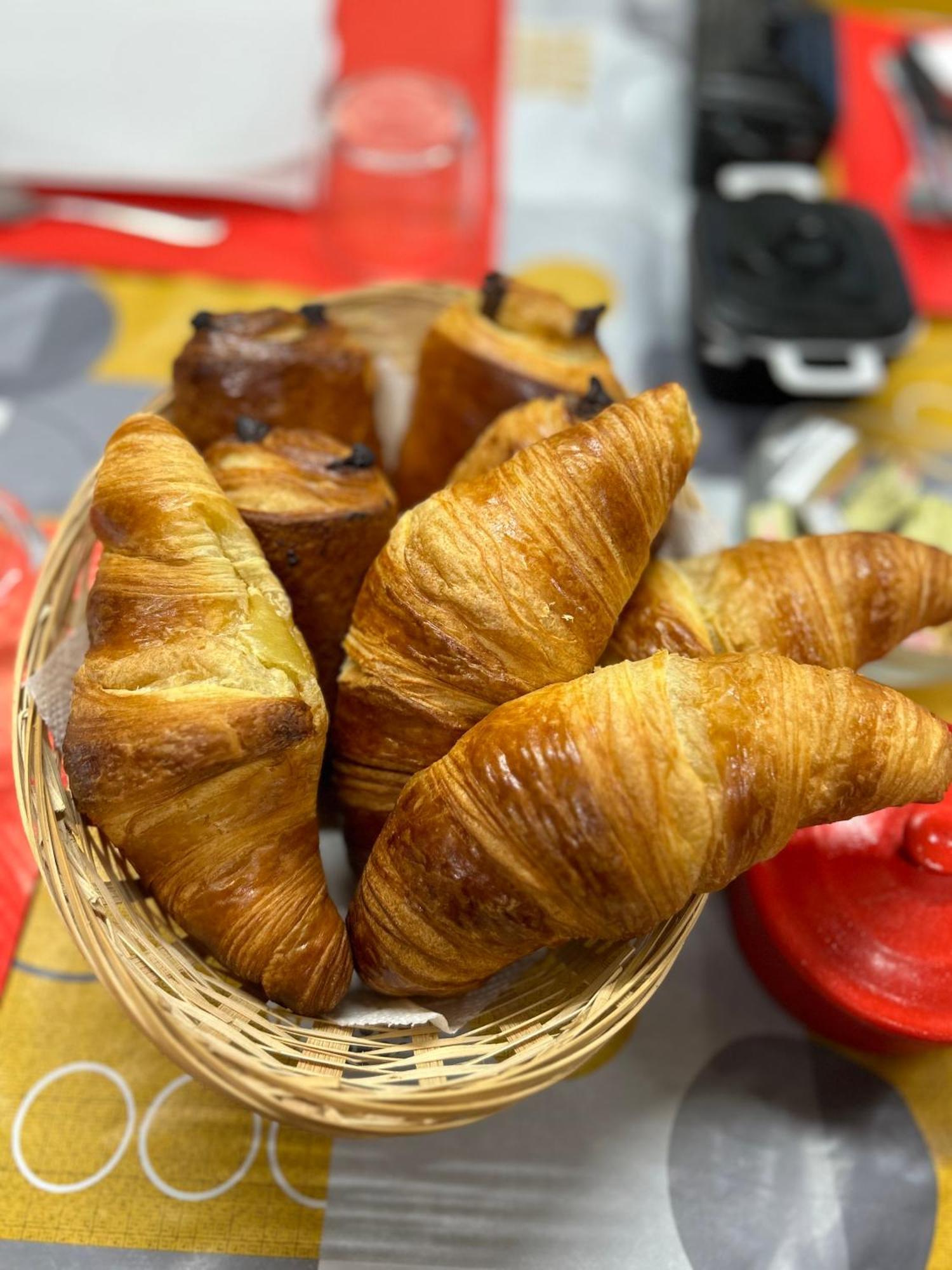 Tardets-Sorholus La Cheminee - Chambres D'Hotes Avec Bar-Restaurant מראה חיצוני תמונה